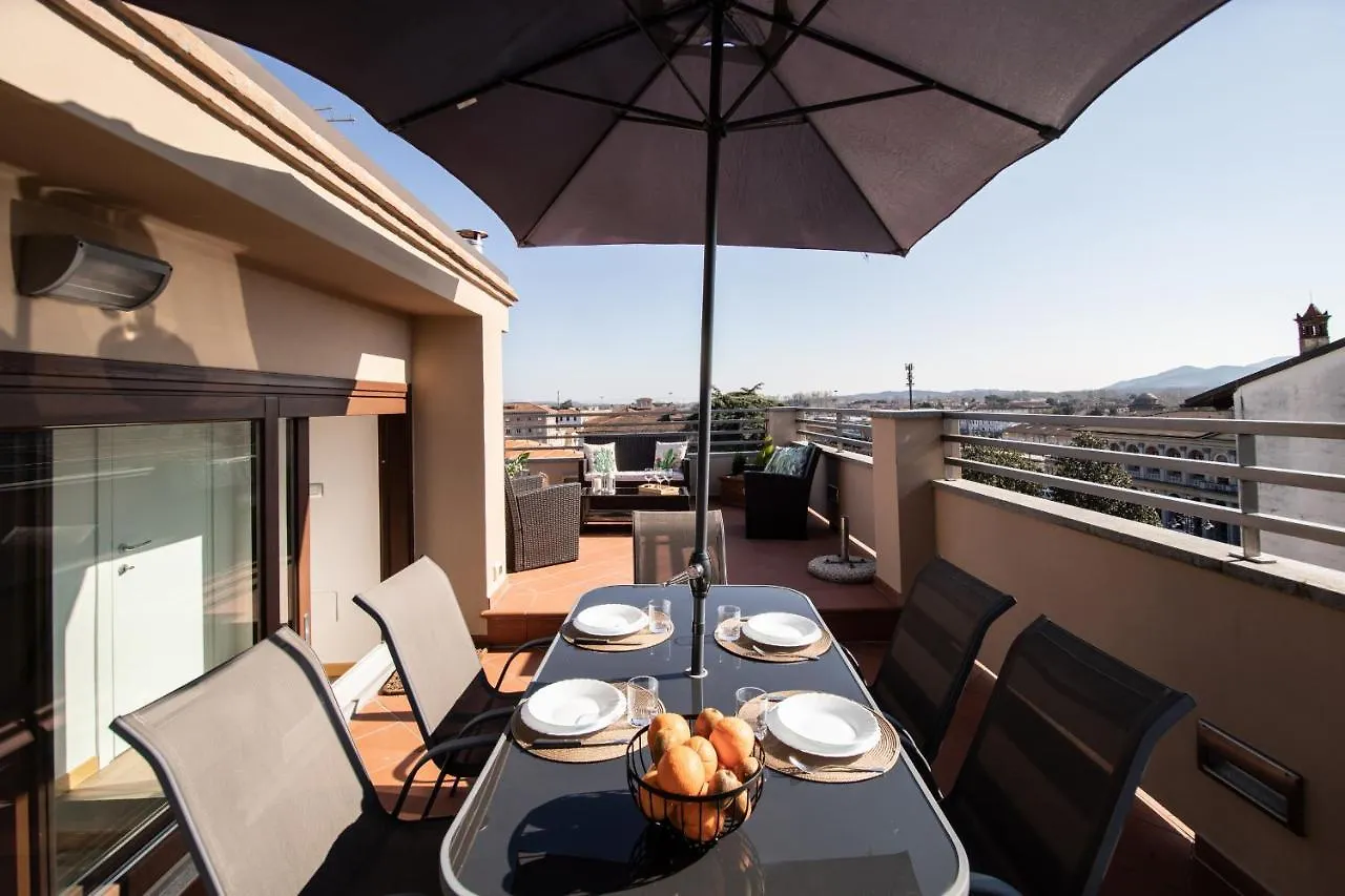 Rooftop Delight With Terrace Lucca Apartment