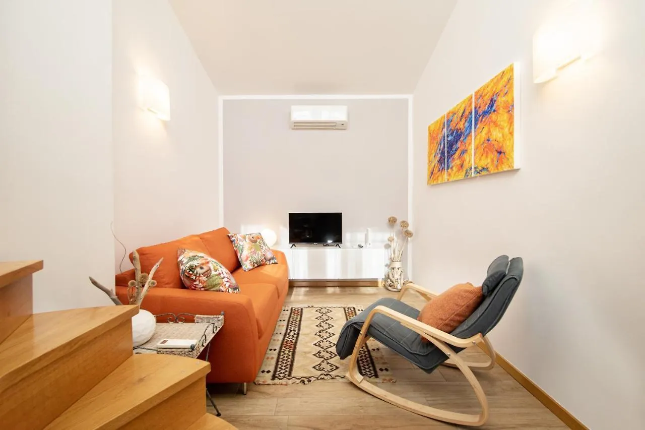 Apartment Rooftop Delight With Terrace Lucca
