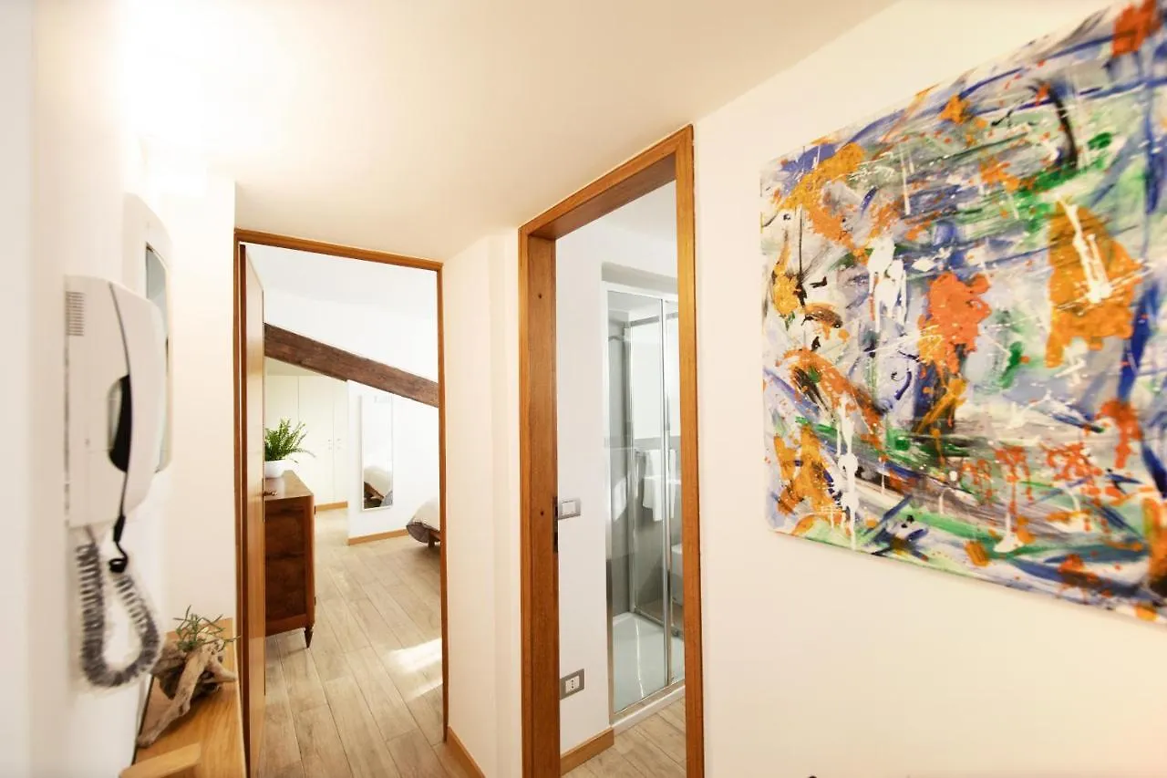 Apartment Rooftop Delight With Terrace Lucca