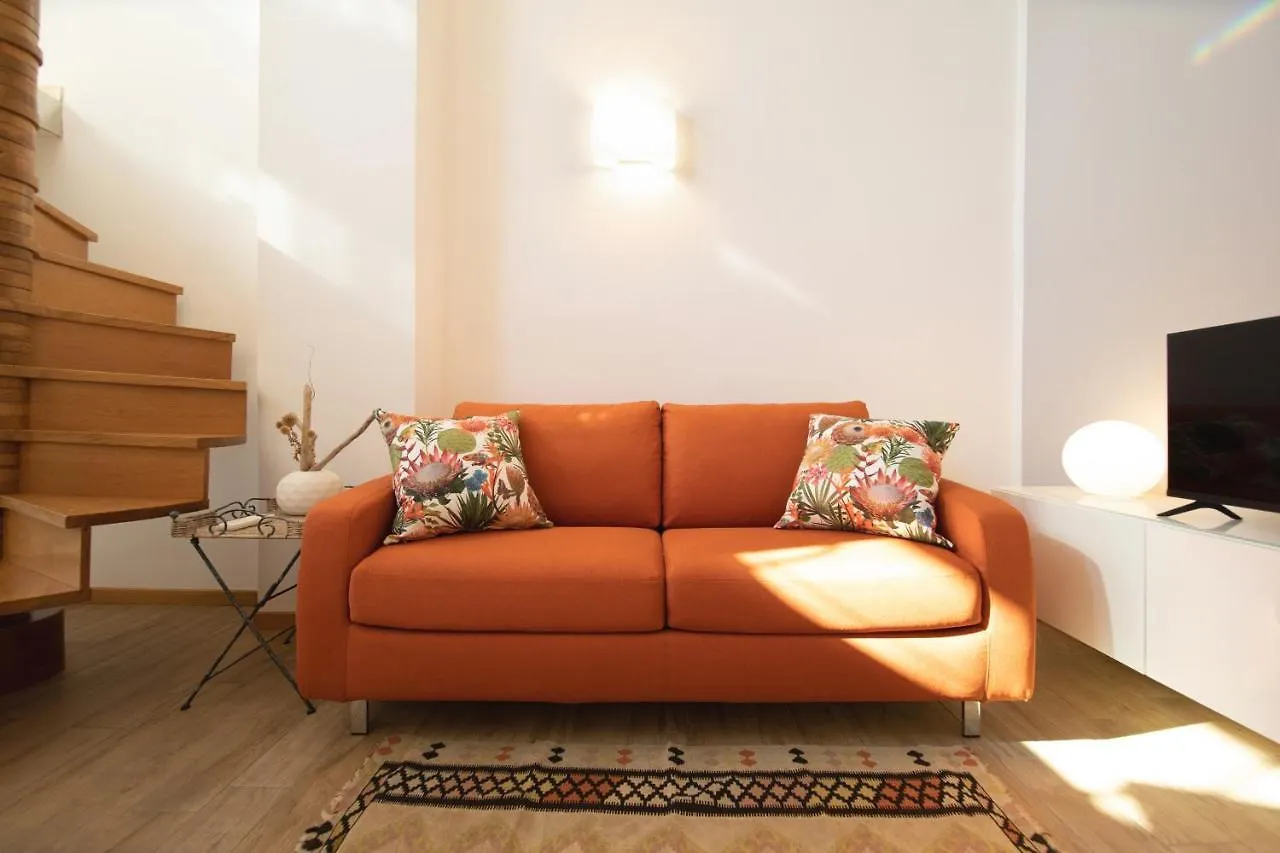 Rooftop Delight With Terrace Lucca Italia