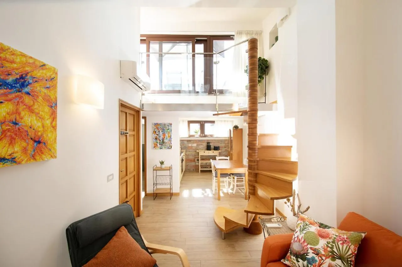 Appartamento Rooftop Delight With Terrace Lucca